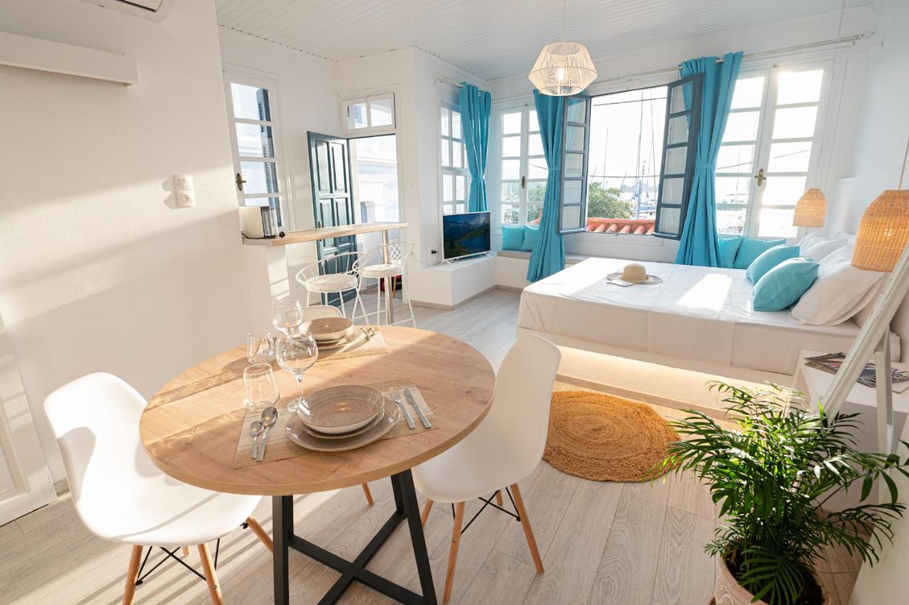 The White Rose Apartment Πόρος Εξωτερικό φωτογραφία