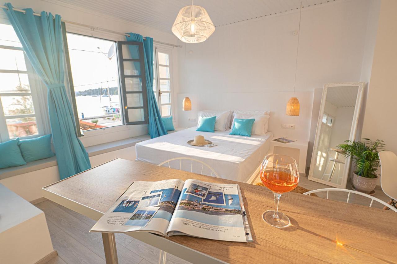 The White Rose Apartment Πόρος Εξωτερικό φωτογραφία